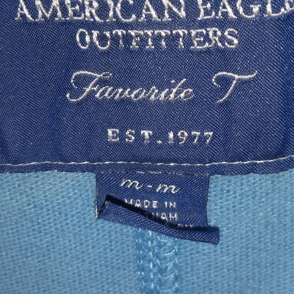 American Eagle outfitters favorite t size medium - Picture 4 of 4